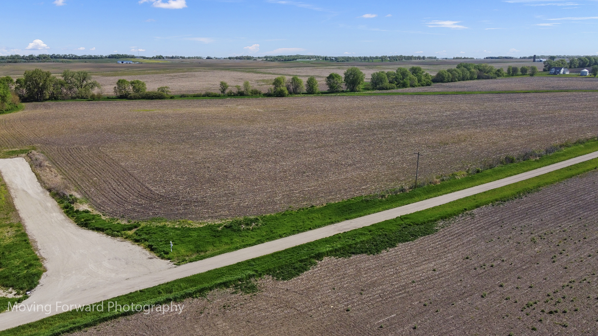 16011 Indian Road, Newark, IL 60541