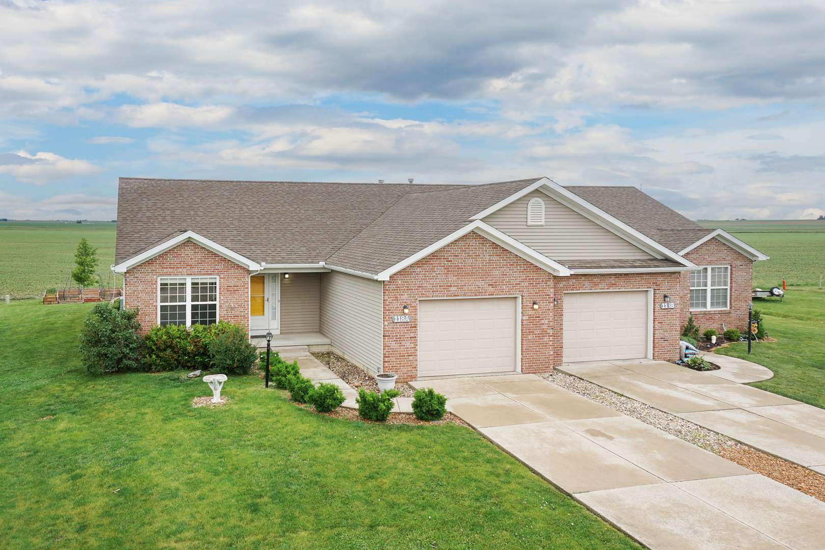 118 W 10th Unit A Street, Gridley, IL 61744