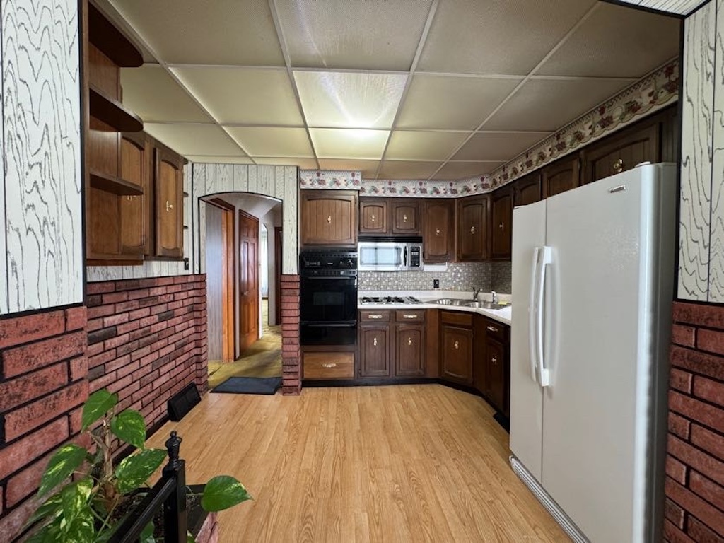 10926 S Avenue B, Chicago, IL 60617