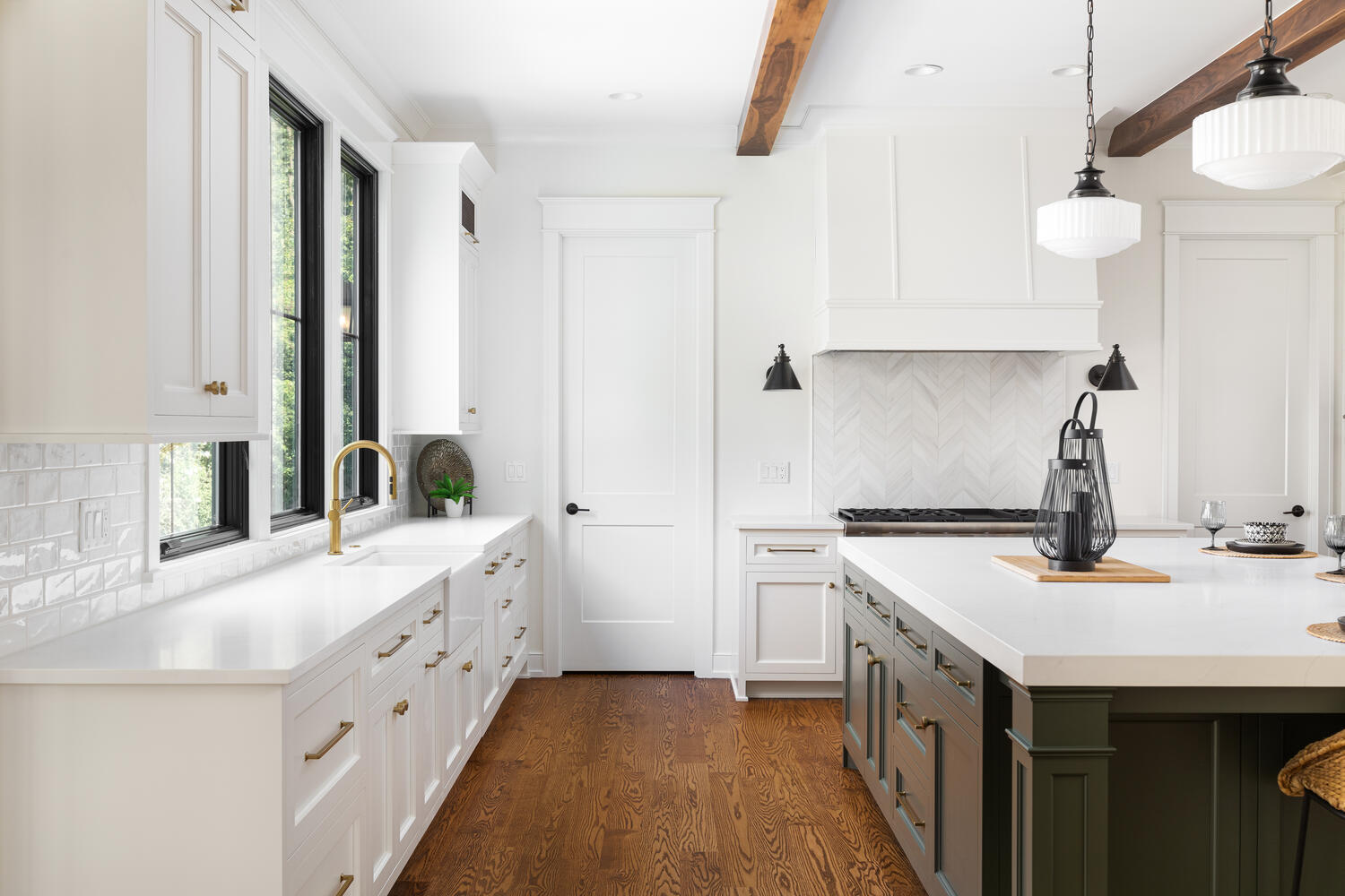 706 S Loomis Street, Naperville, IL 60540