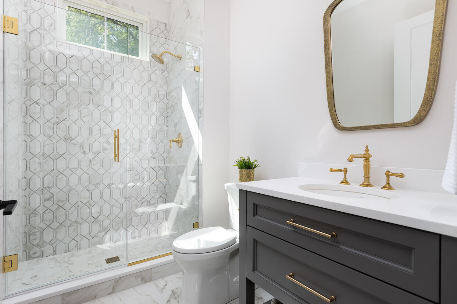 706 S Loomis Street, Naperville, IL 60540