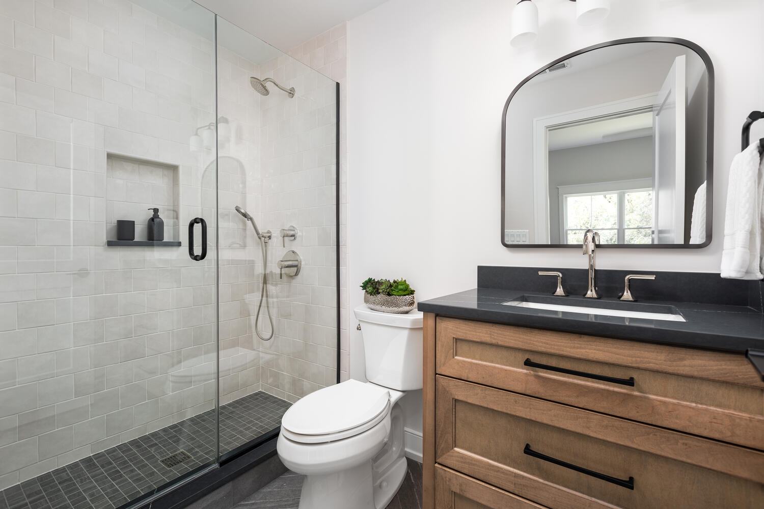 706 S Loomis Street, Naperville, IL 60540