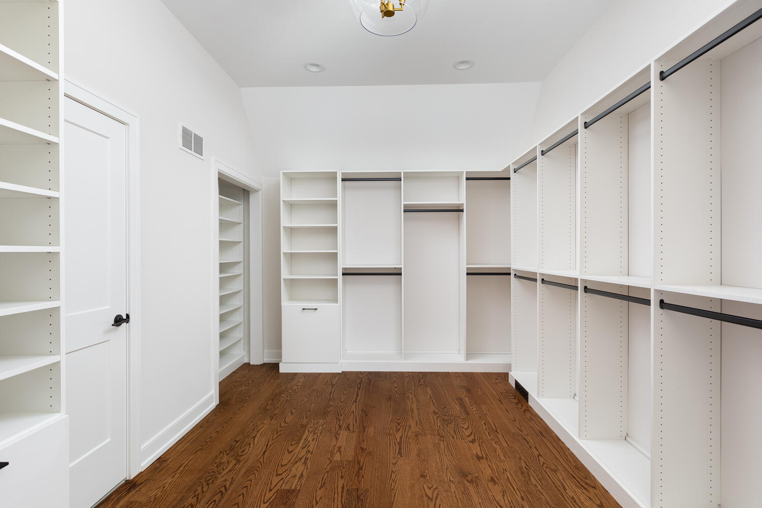 706 S Loomis Street, Naperville, IL 60540