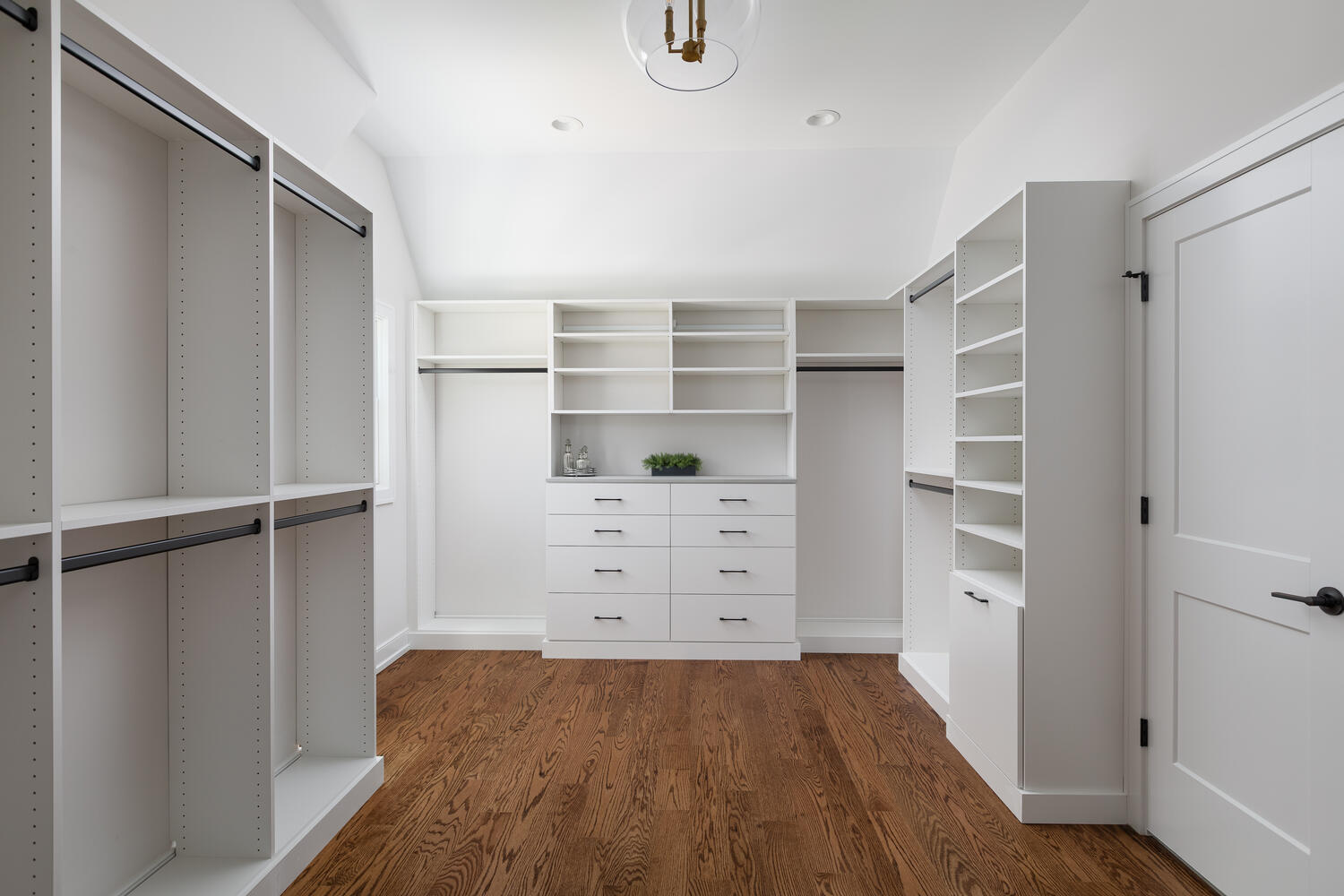 706 S Loomis Street, Naperville, IL 60540