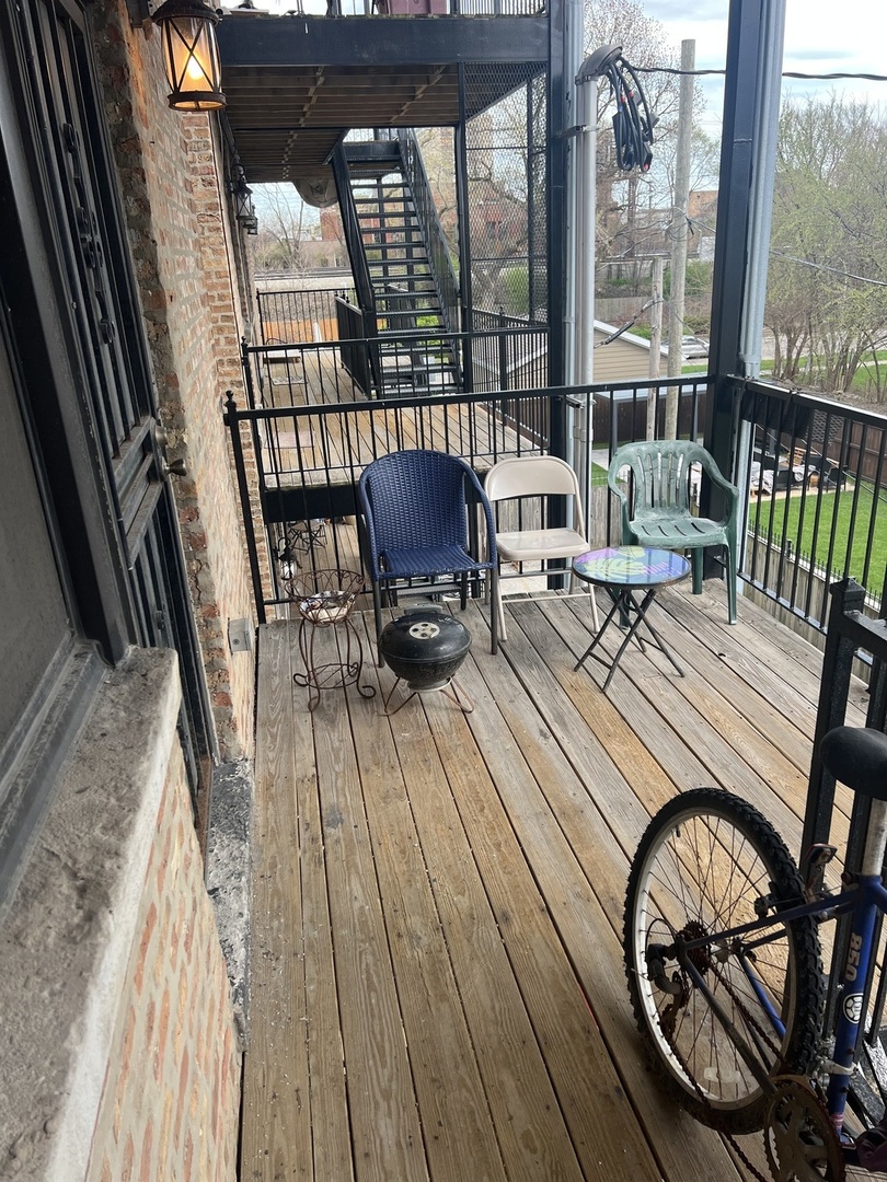 1363 E 64th Street #2, Chicago, IL 60637