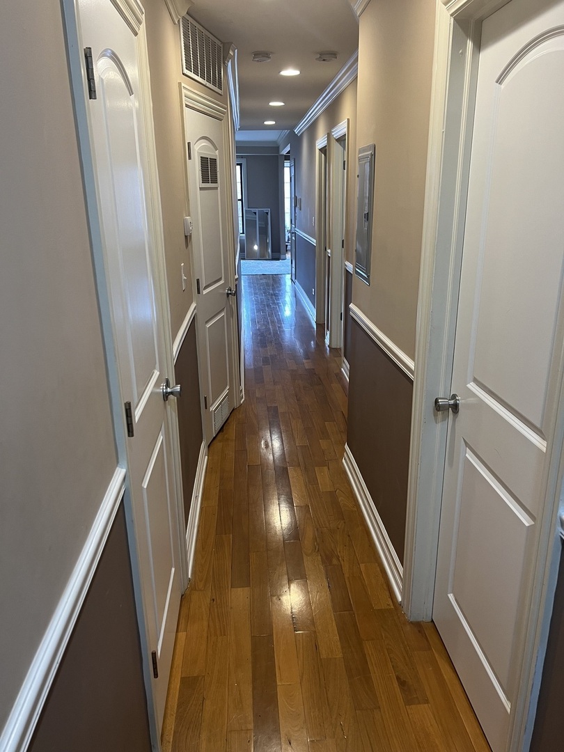 1363 E 64th Street #2, Chicago, IL 60637
