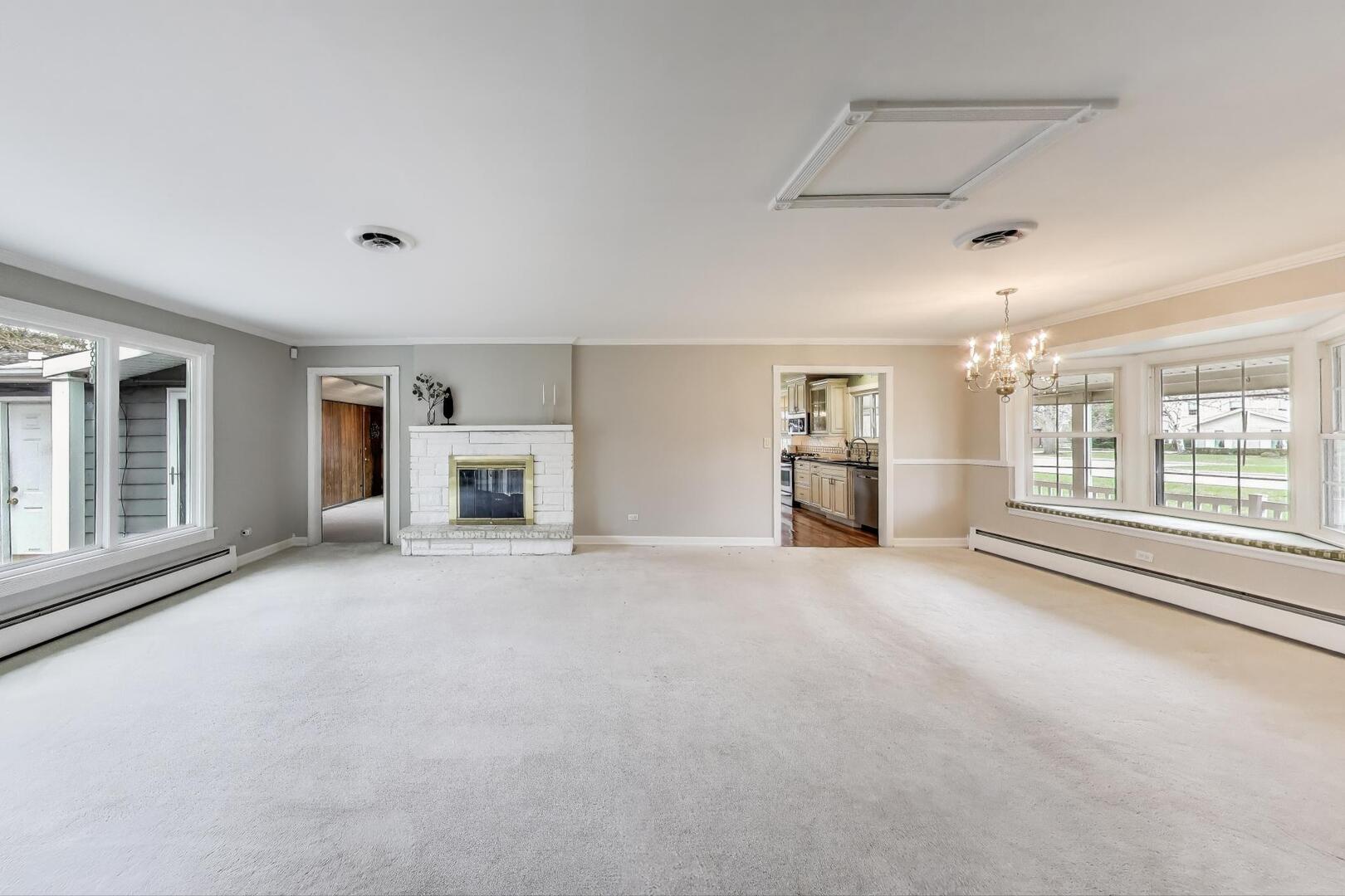 708 S Edgewood Lane, Mount Prospect, IL 60056