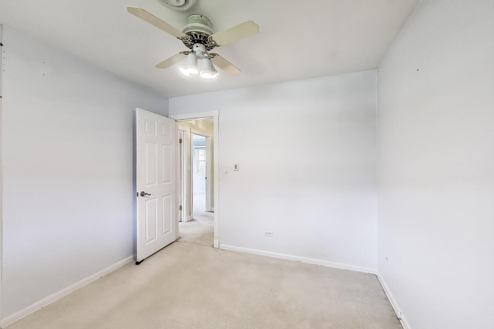 708 S Edgewood Lane, Mount Prospect, IL 60056