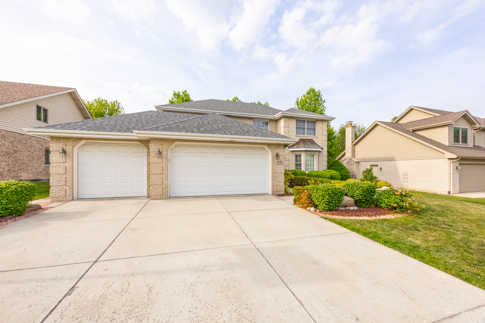 2048 Westbury Drive, Woodridge, IL 60517