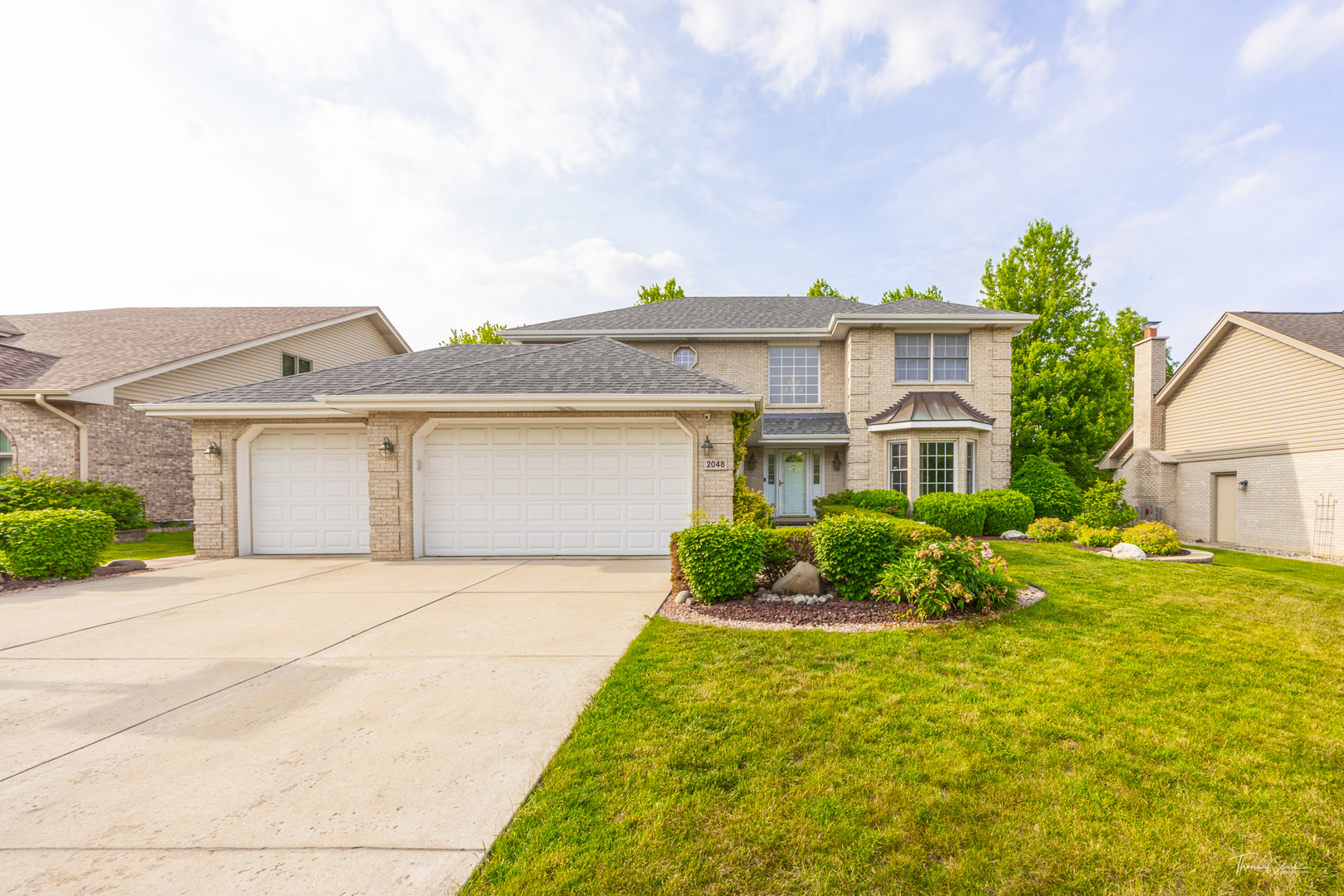2048 Westbury Drive, Woodridge, IL 60517