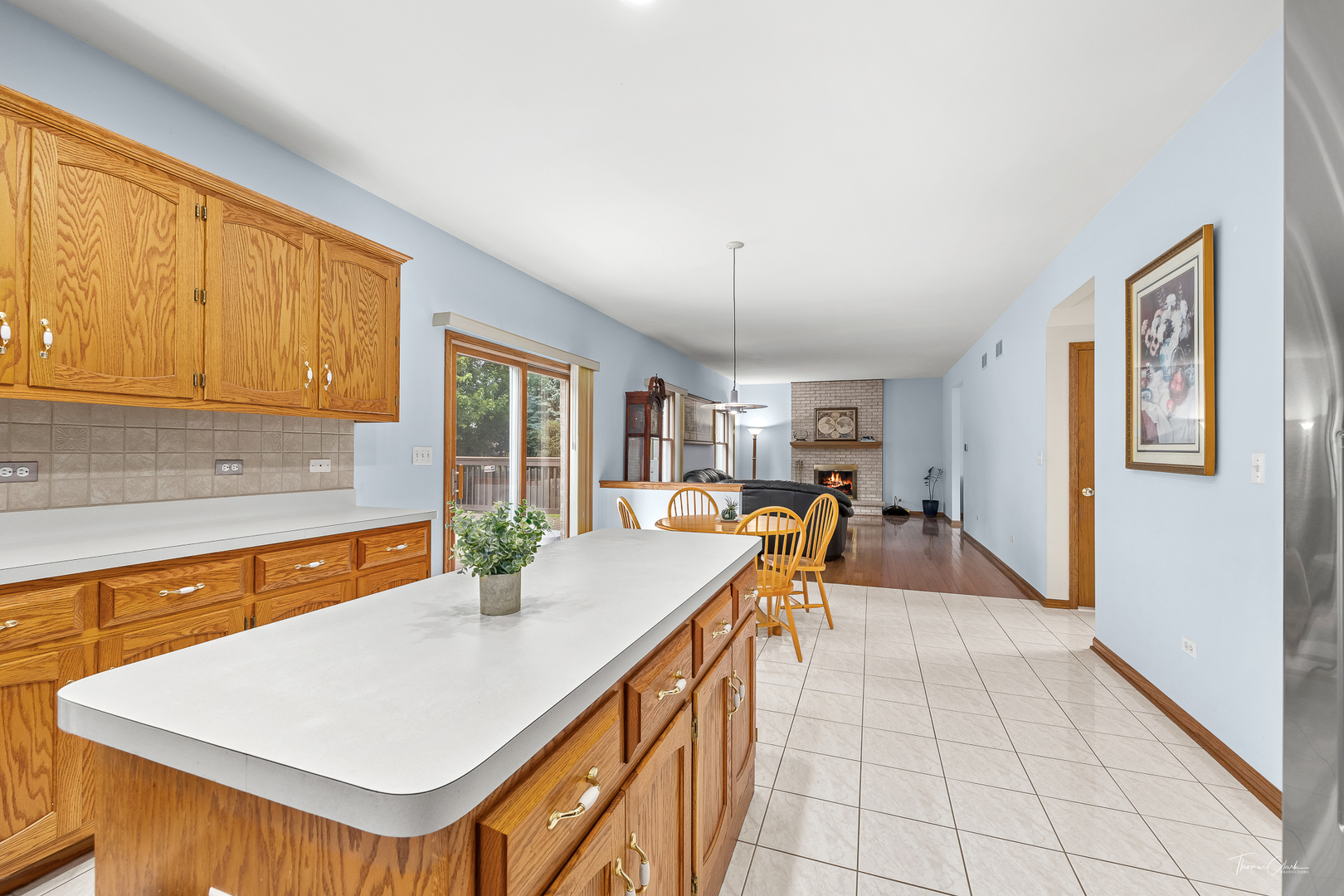 2048 Westbury Drive, Woodridge, IL 60517