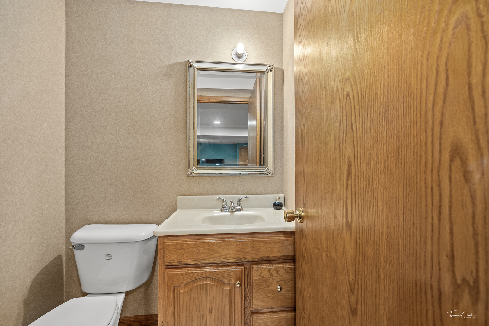 2048 Westbury Drive, Woodridge, IL 60517