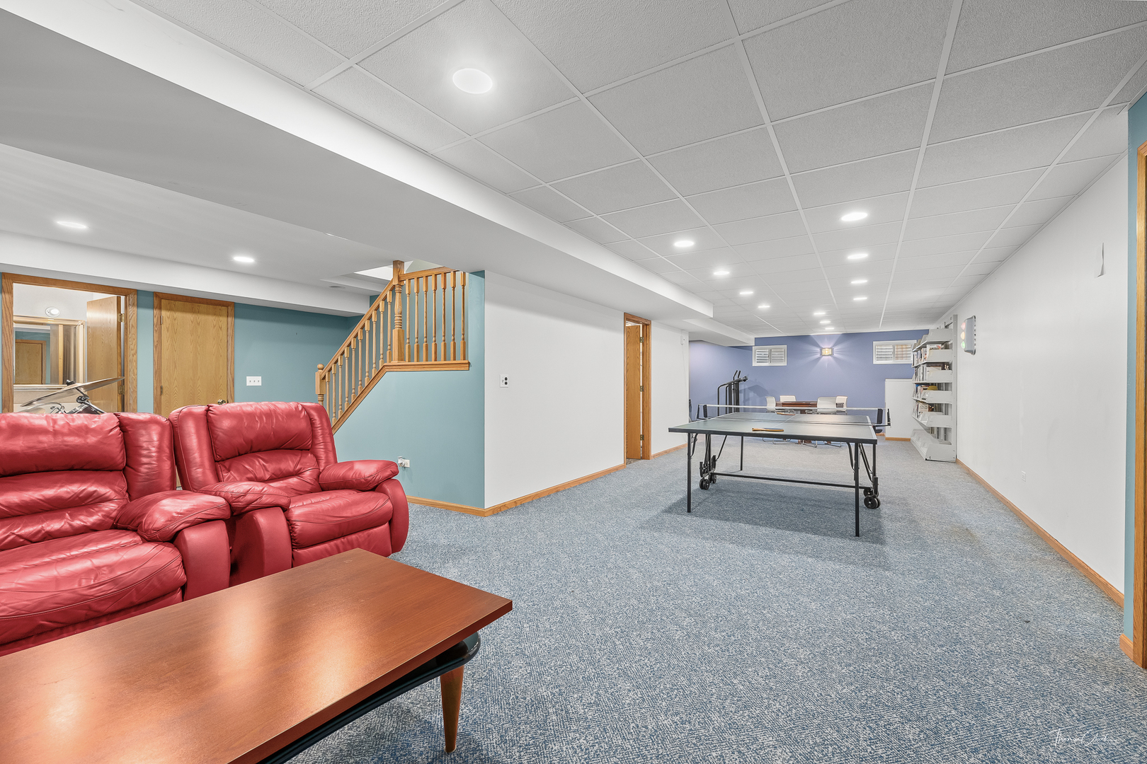 2048 Westbury Drive, Woodridge, IL 60517