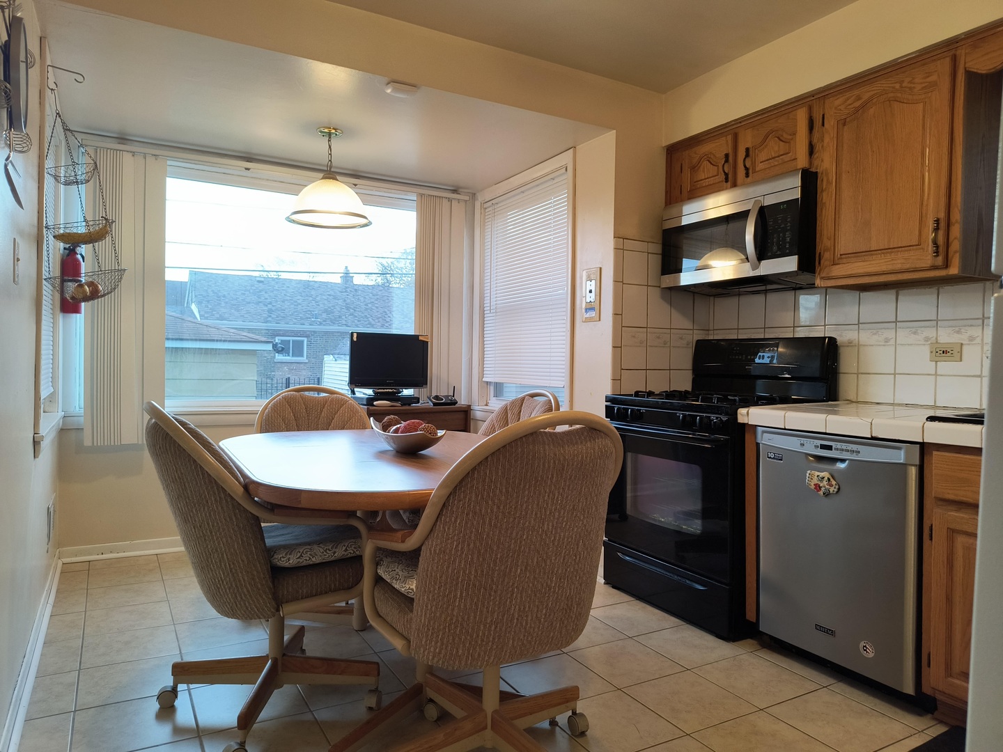 10153 S Saint Lawrence Avenue, Chicago, IL 60628