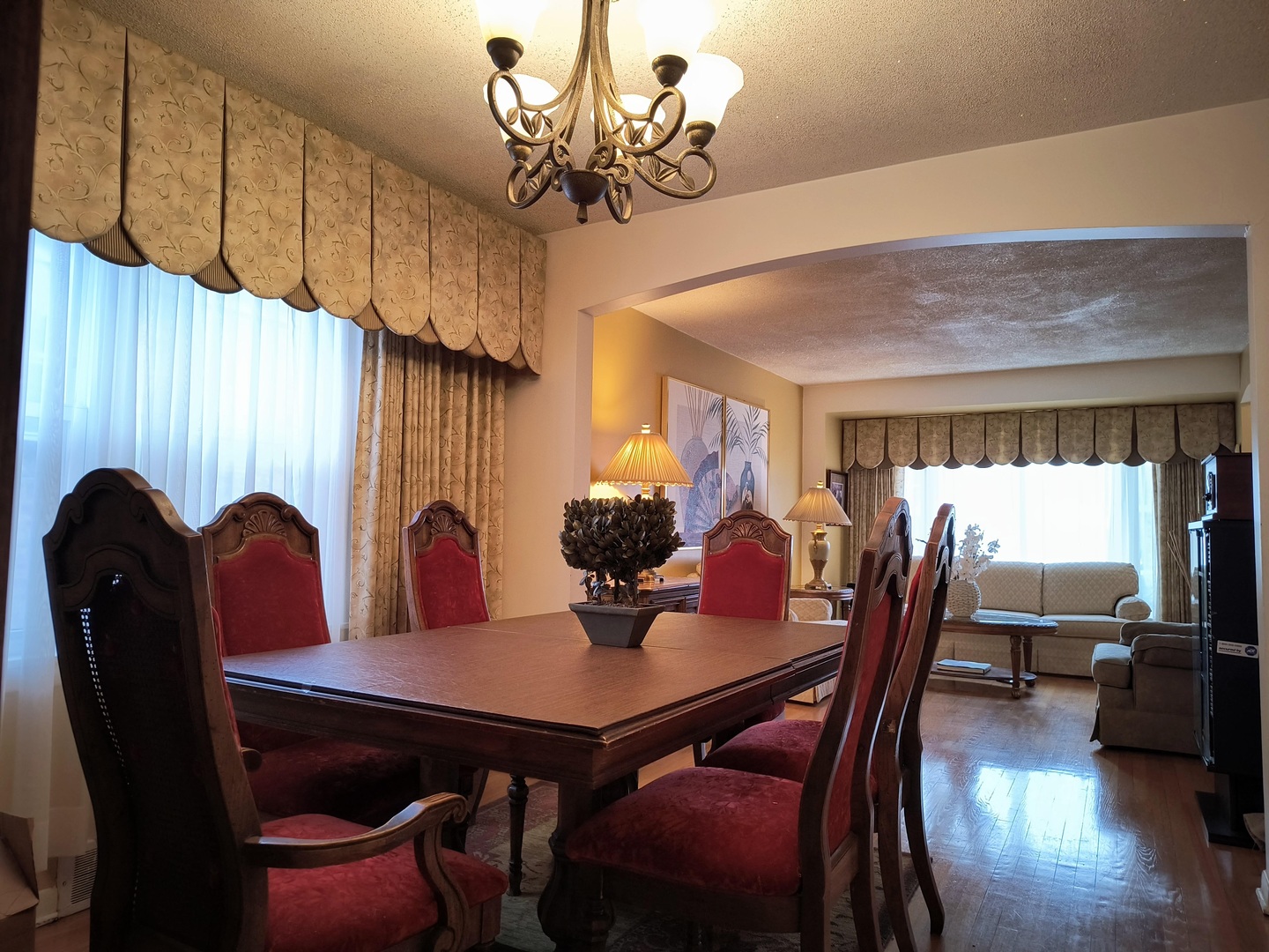 10153 S Saint Lawrence Avenue, Chicago, IL 60628