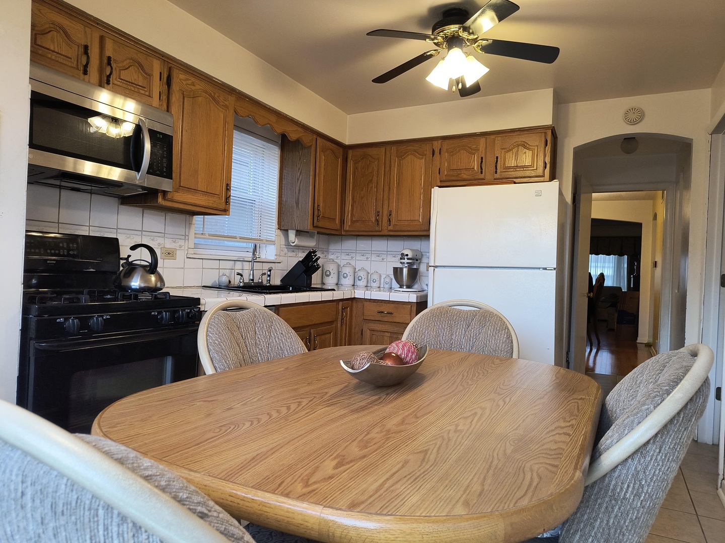 10153 S Saint Lawrence Avenue, Chicago, IL 60628