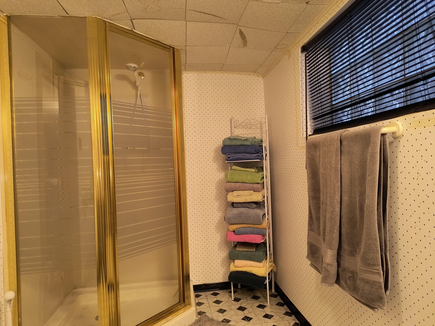10153 S Saint Lawrence Avenue, Chicago, IL 60628