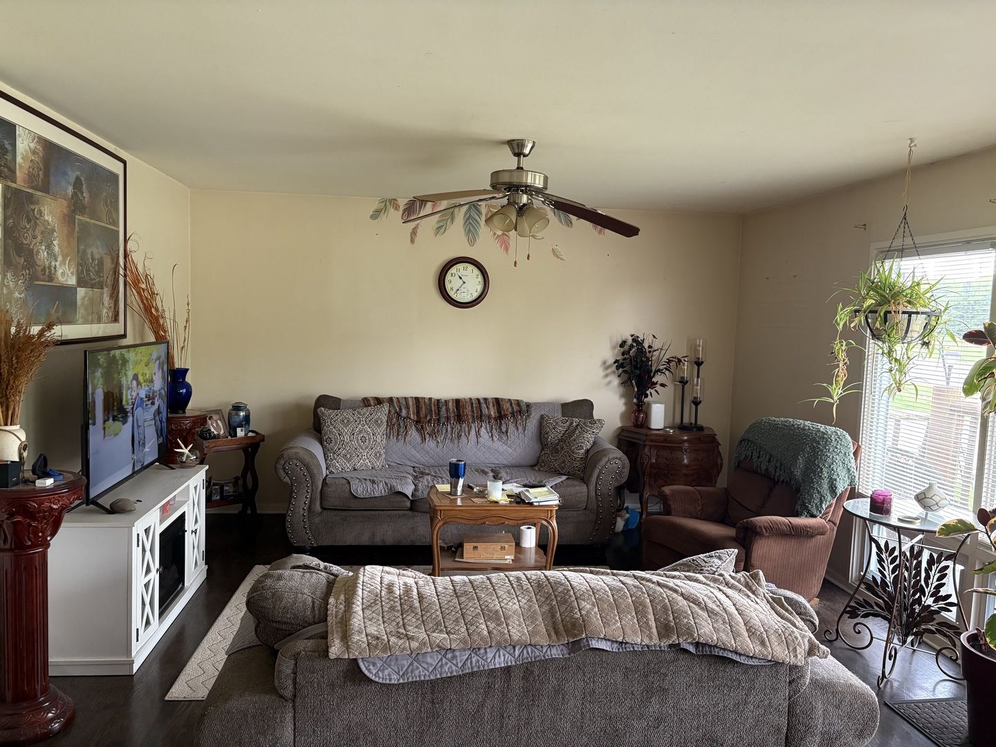 1937 Western Avenue, Waukegan, IL 60087
