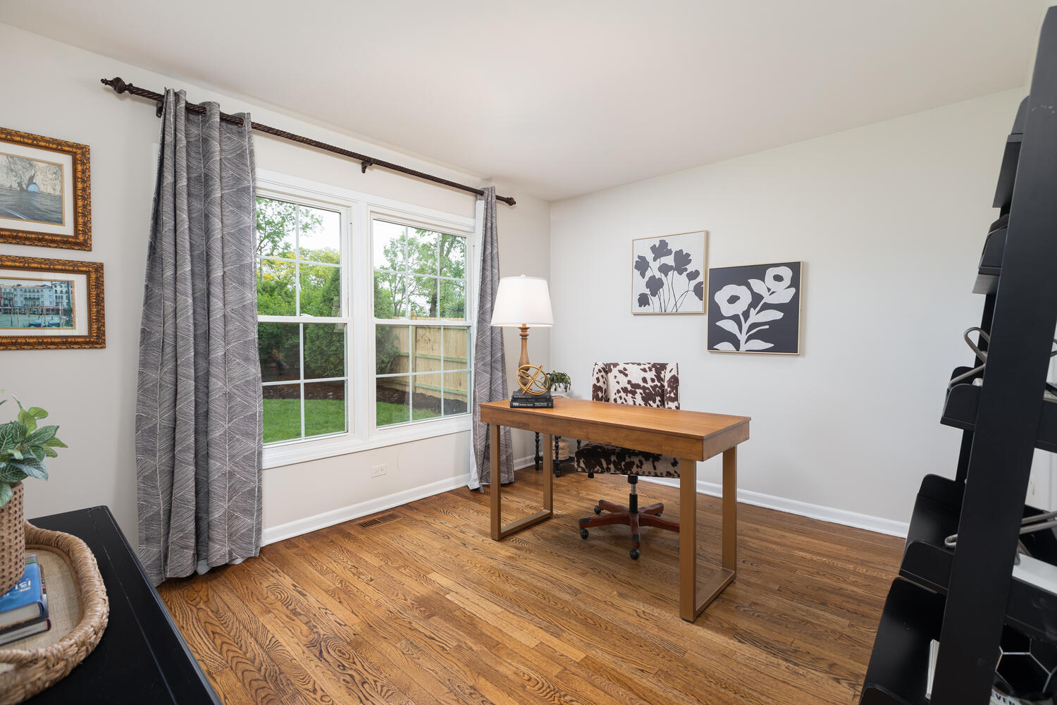 2S151 Stratford Road, Glen Ellyn, IL 60137