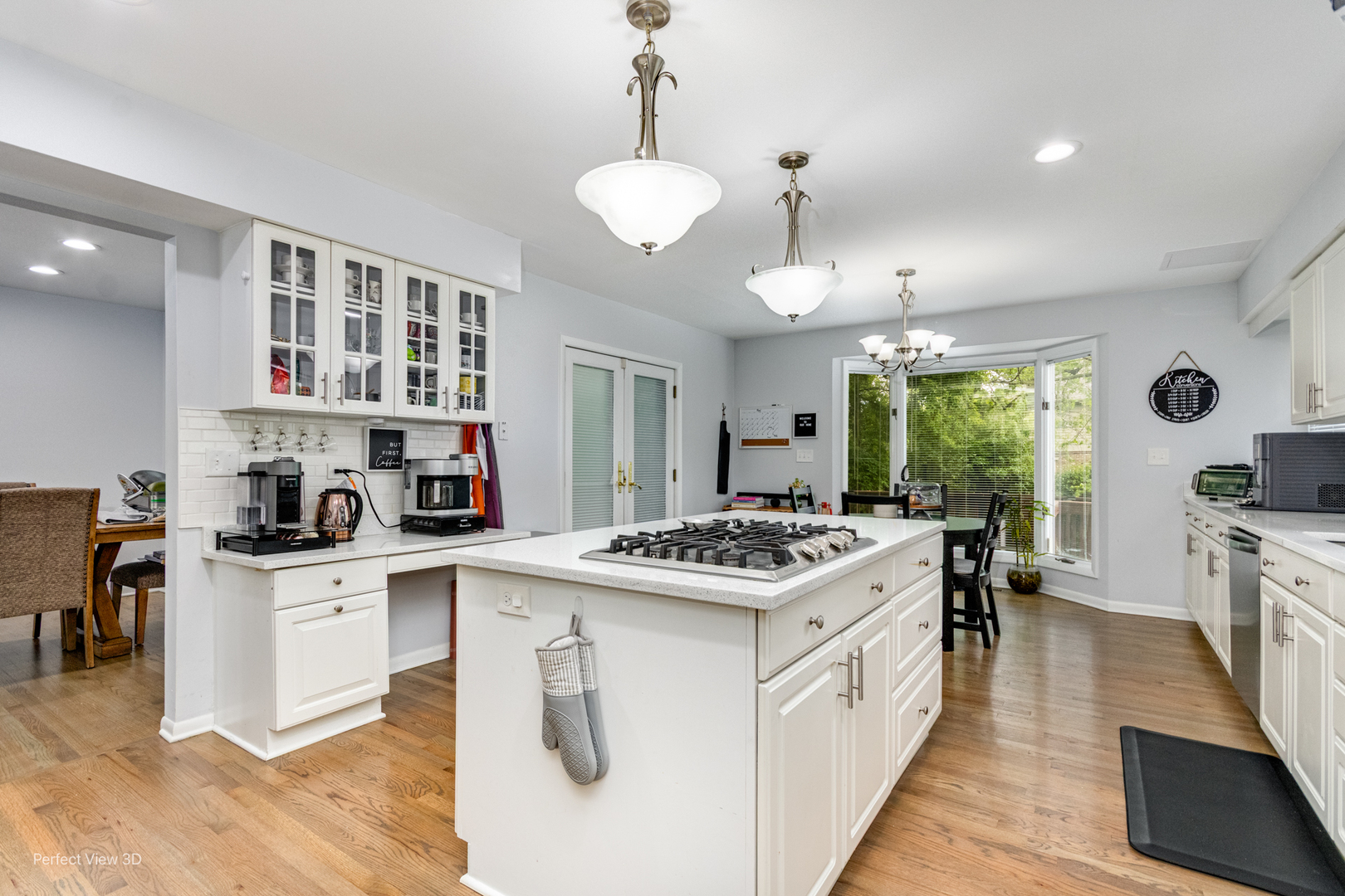 517 Appletree Lane, Deerfield, IL 60015