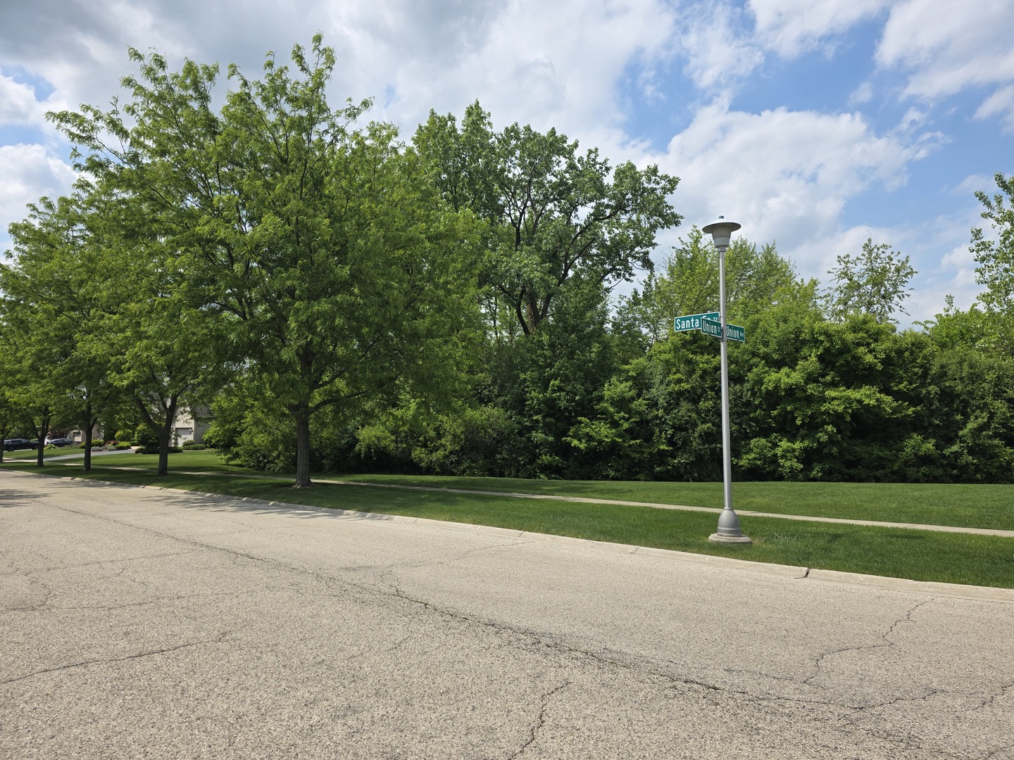 1074 - 1078 Sante Fe Stre Street, Bartlett, IL 60103