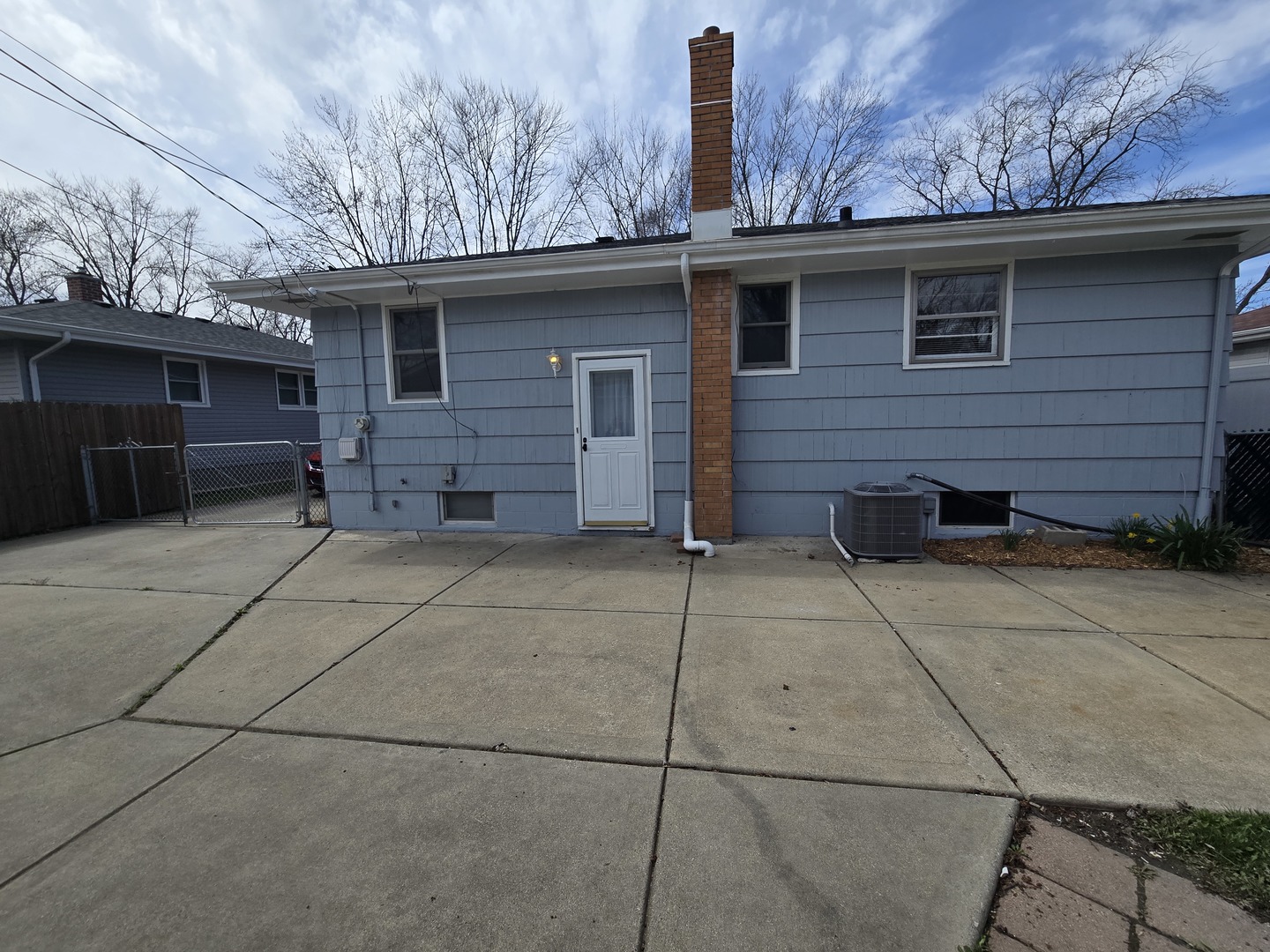 18433 Arcadia Street, Lansing, IL 60438