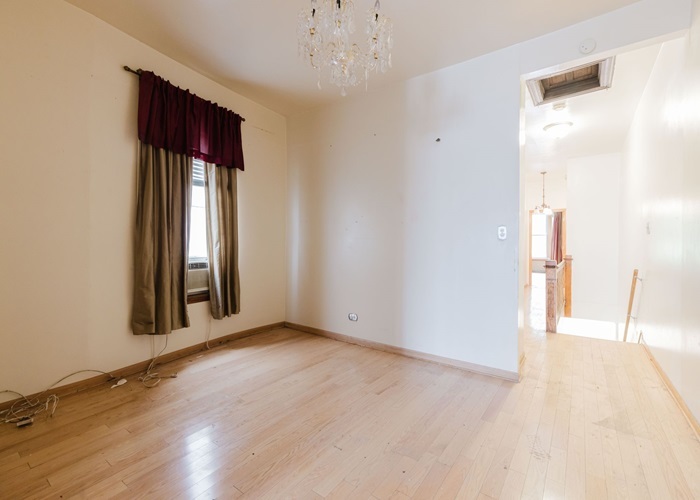 4411 S Prairie Avenue, Chicago, IL 60653