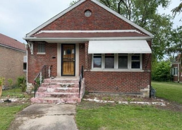 14223 S La Salle Street, Riverdale, IL 60827