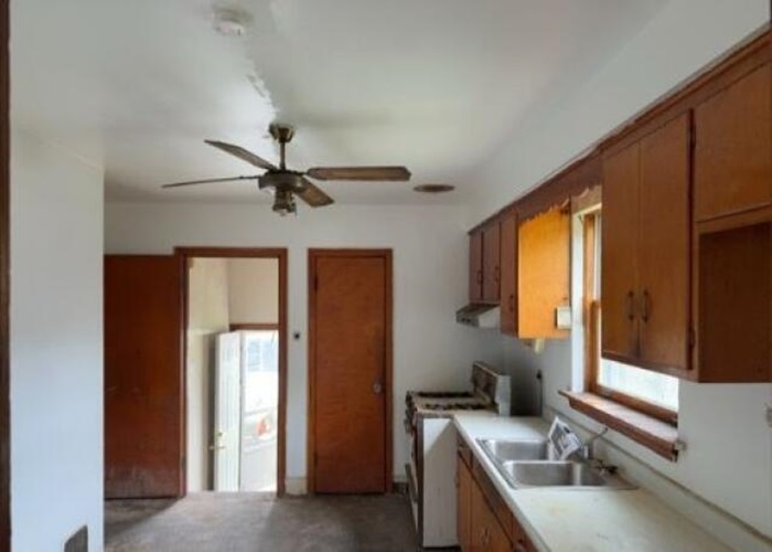 14223 S La Salle Street, Riverdale, IL 60827