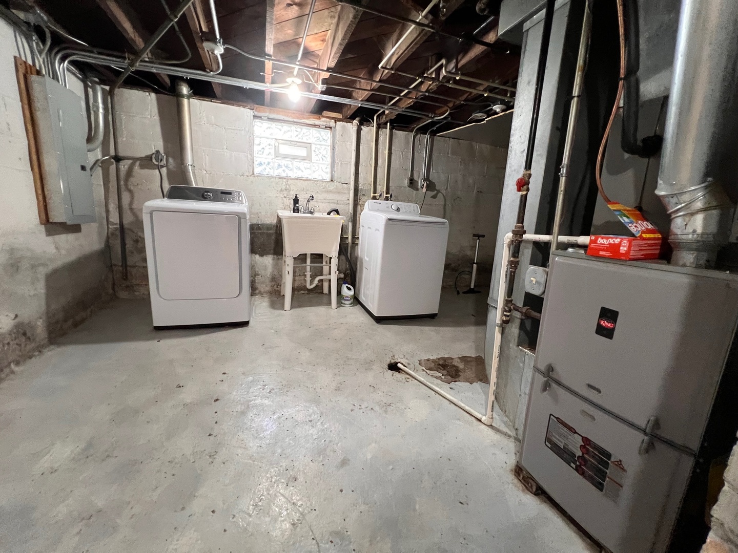 802 N Lewis Avenue, Waukegan, IL 60085
