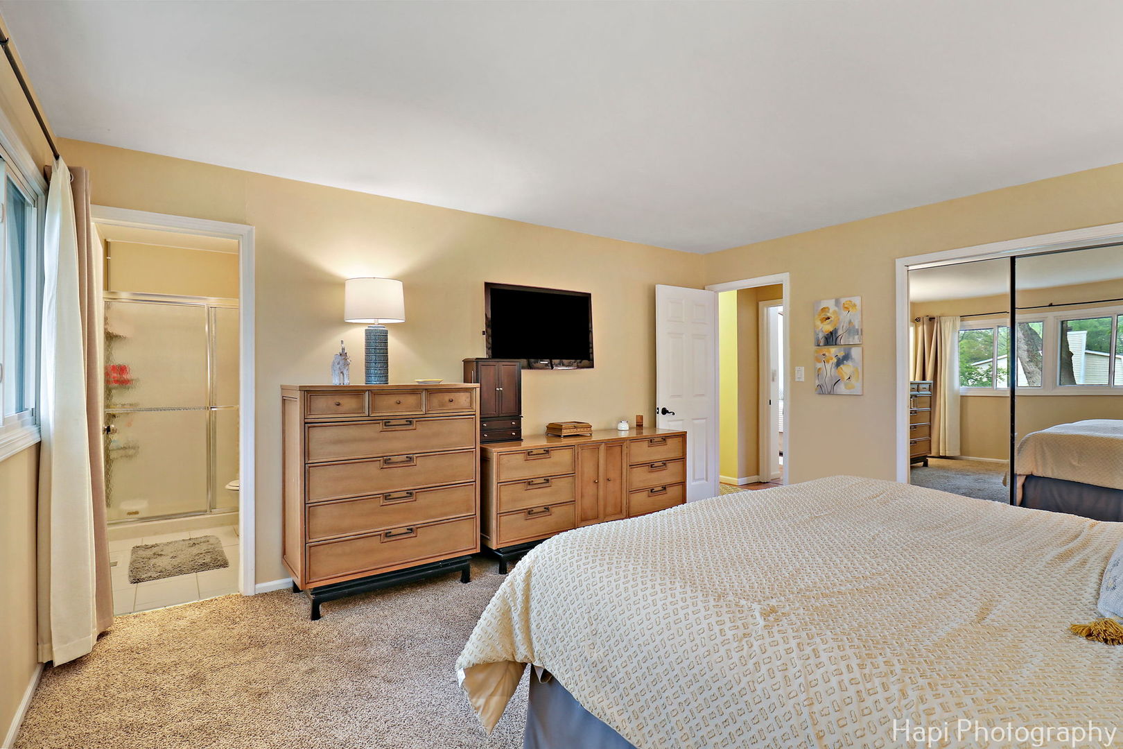 4125 Victoria Drive, Hoffman Estates, IL 60192
