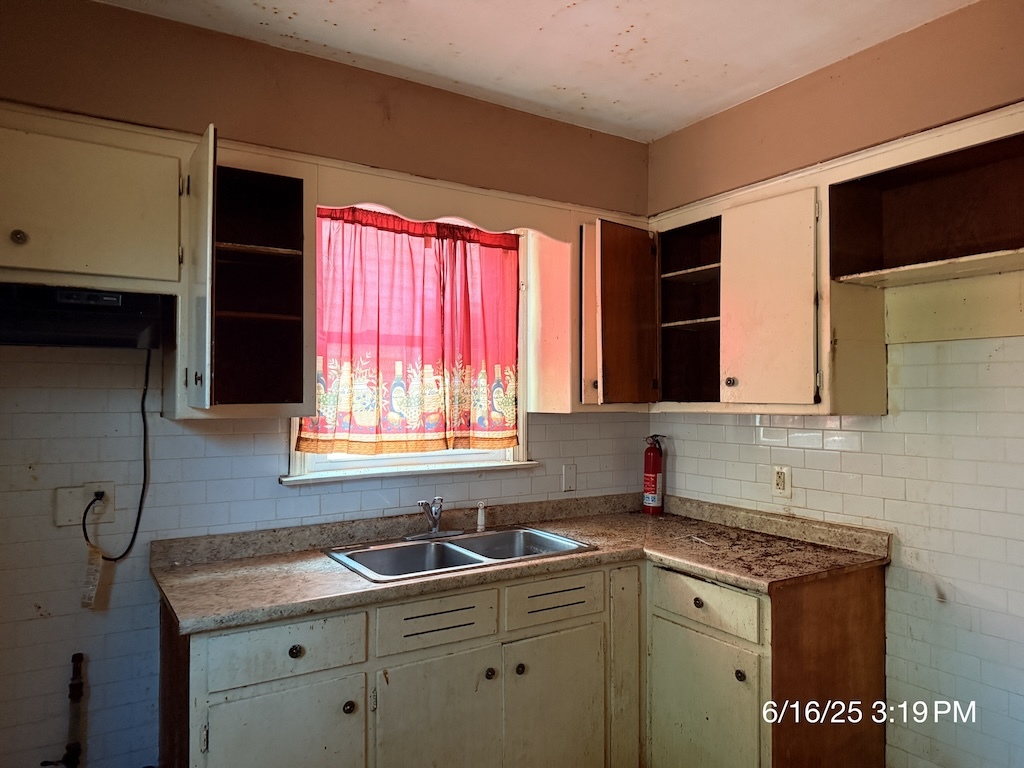 14619 Jefferson Street, Harvey, IL 60426
