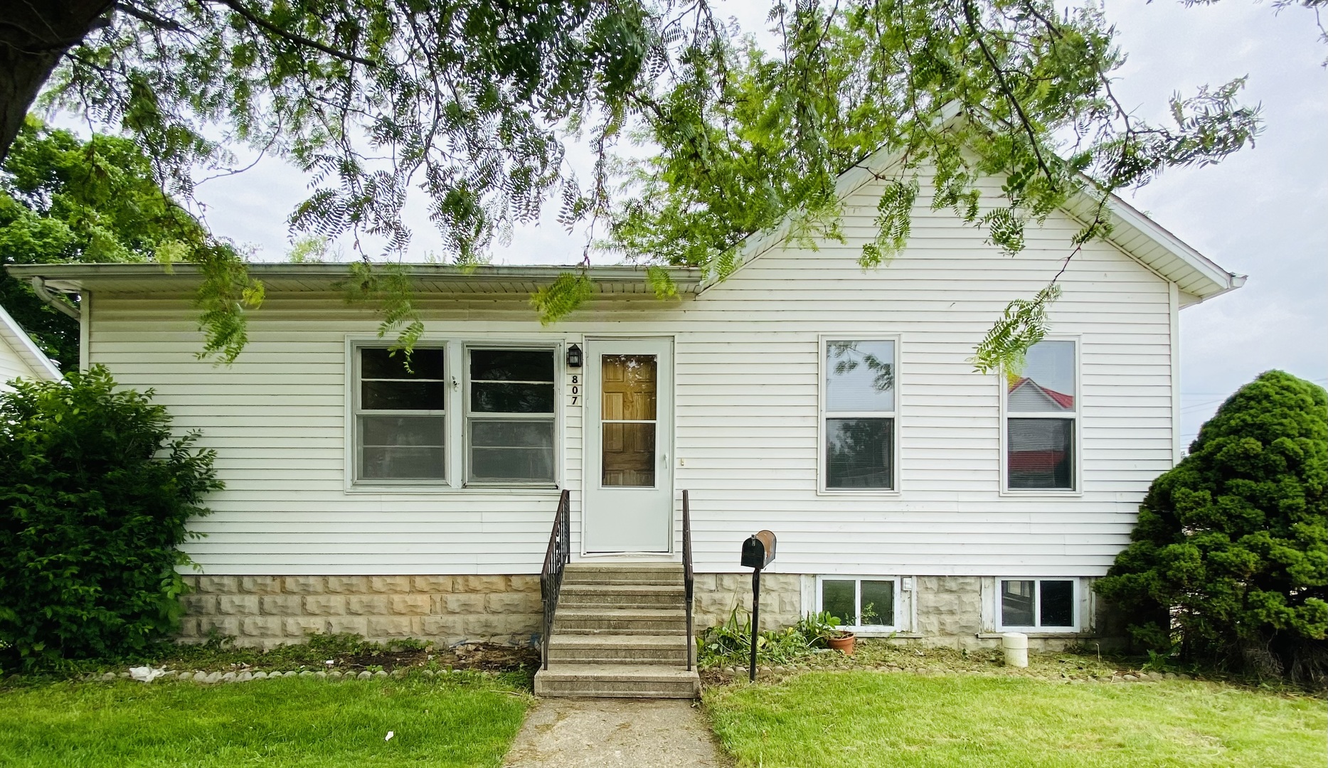 807 W Washington Street, Pontiac, IL 61764