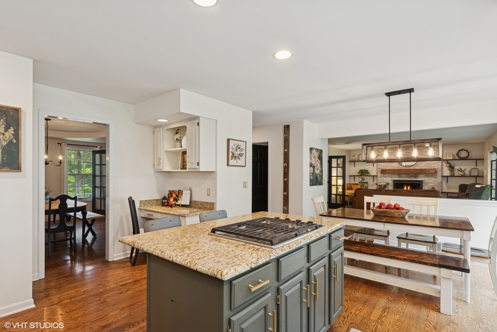 3909 Wyndwood Drive, Crystal Lake, IL 60014