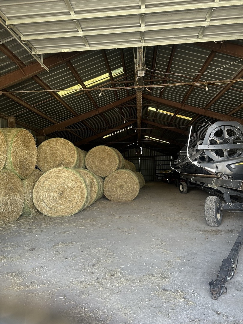 4499 N 3200 East Road, Arrowsmith, IL 61722