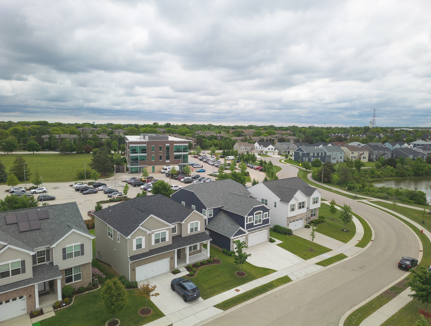 207 Jorrie Lane, Bloomingdale, IL 60108