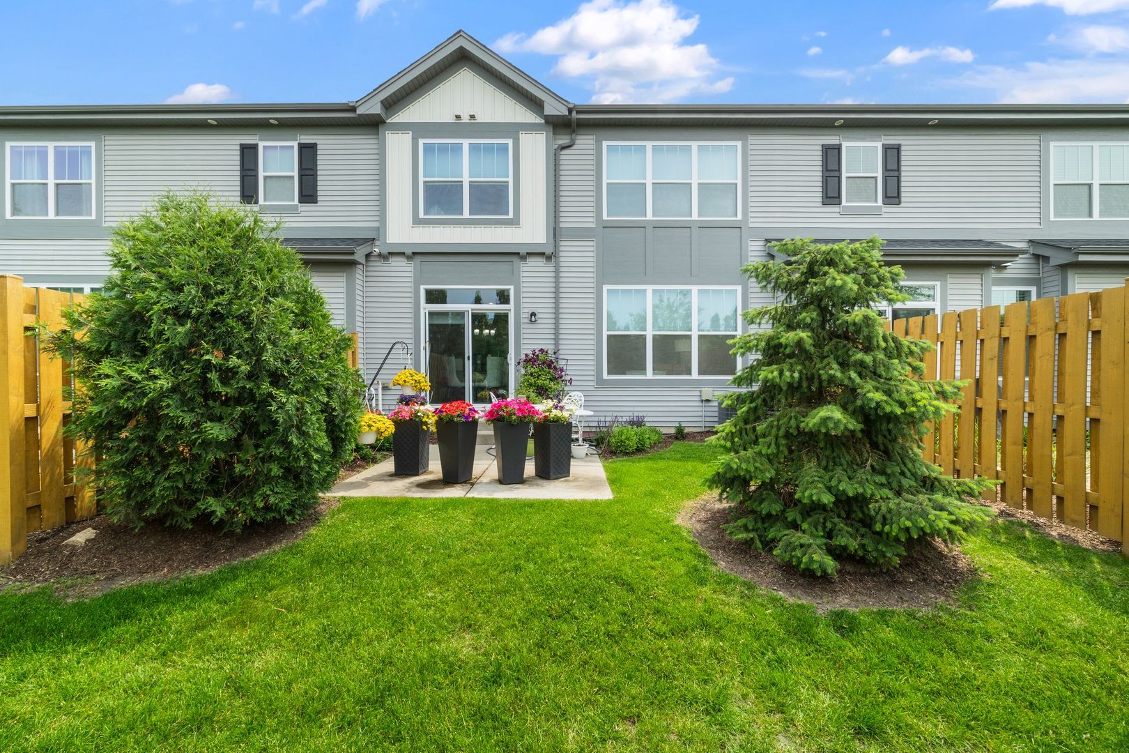 3246 N Heritage Lane, Arlington Heights, IL 60004