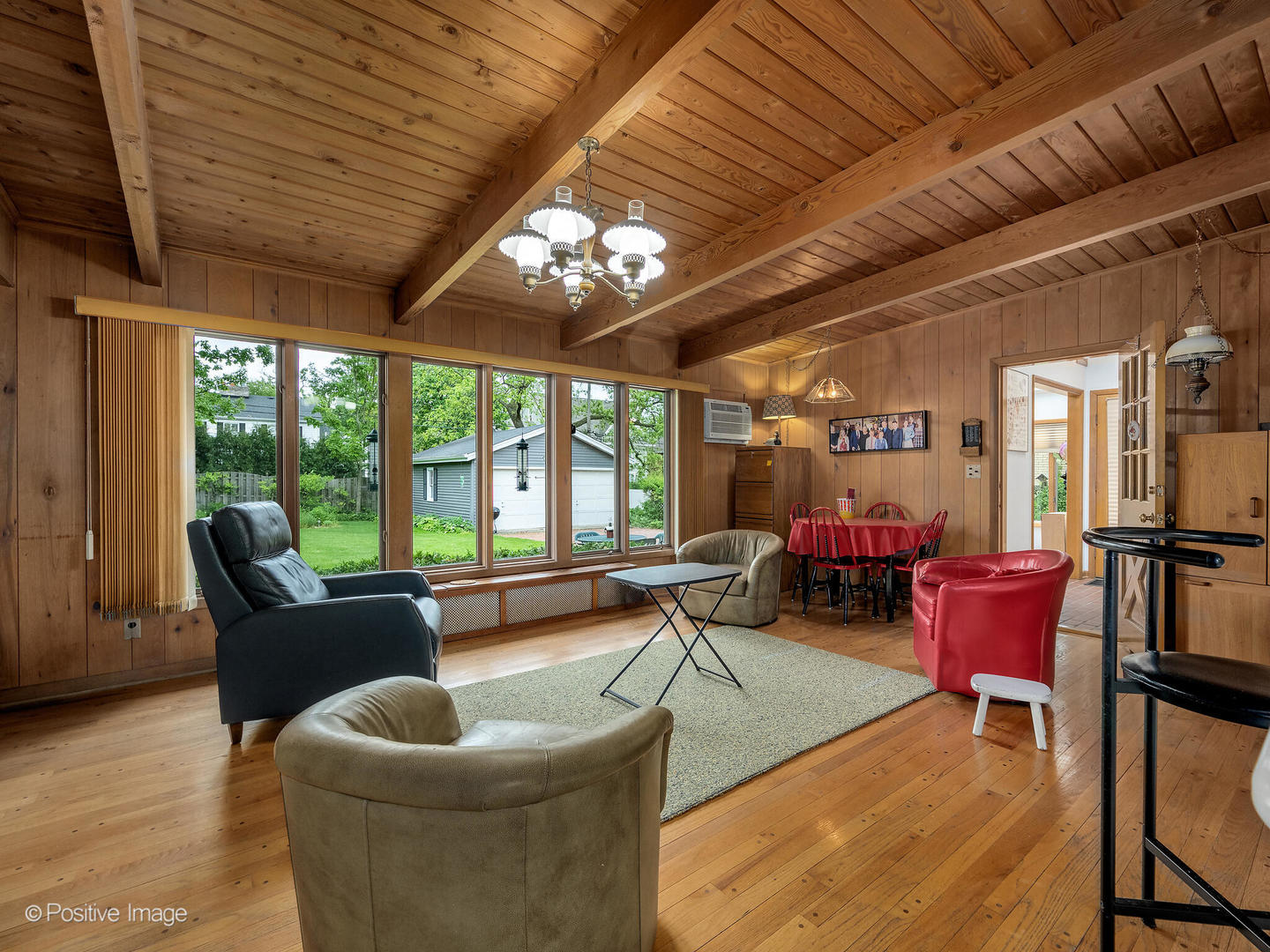 671 Euclid Avenue, Glen Ellyn, IL 60137