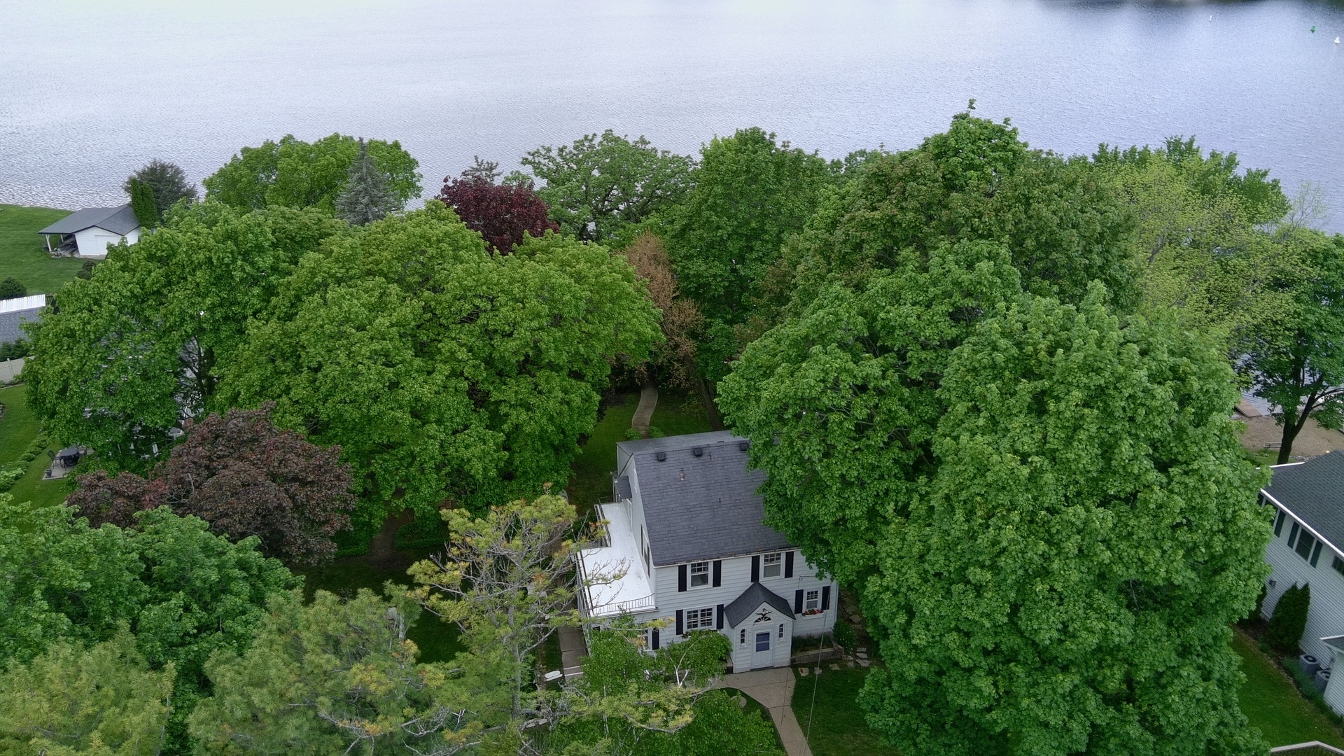 39270 N Lake Avenue, Lake Villa, IL 60046