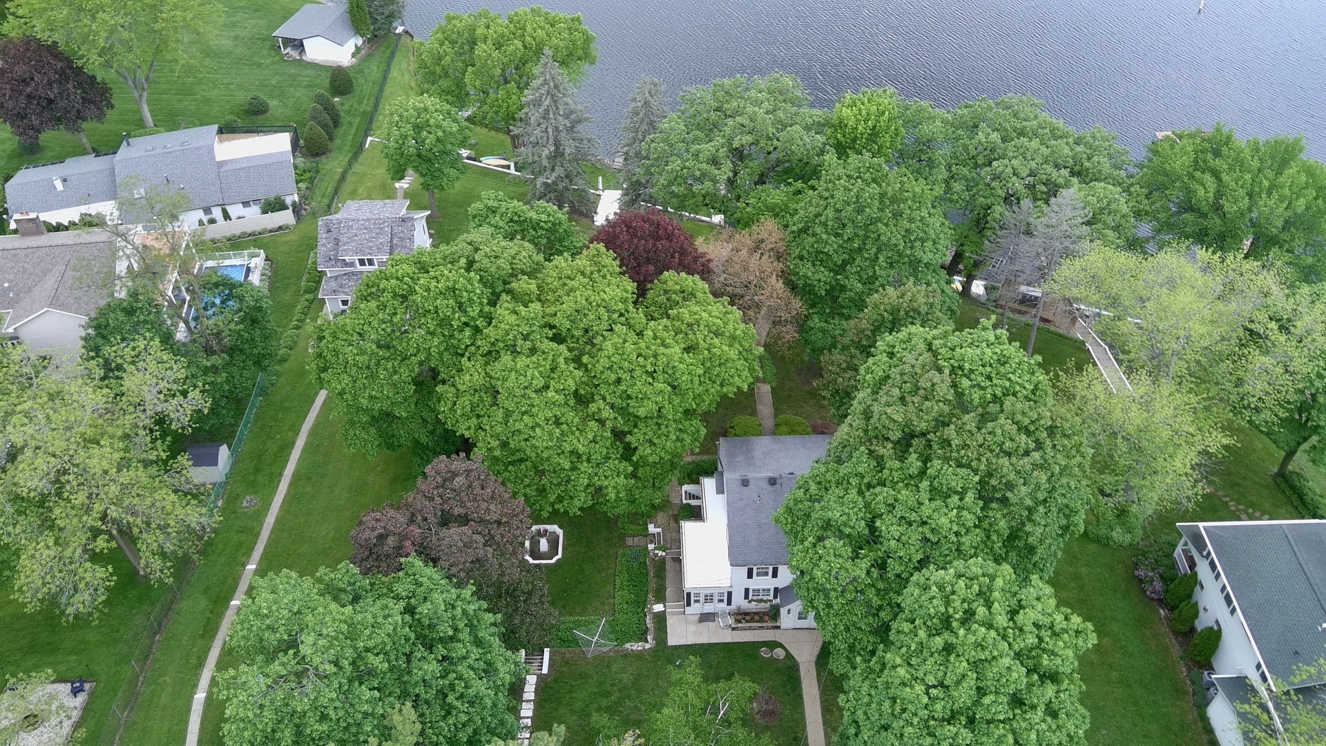 39270 N Lake Avenue, Lake Villa, IL 60046