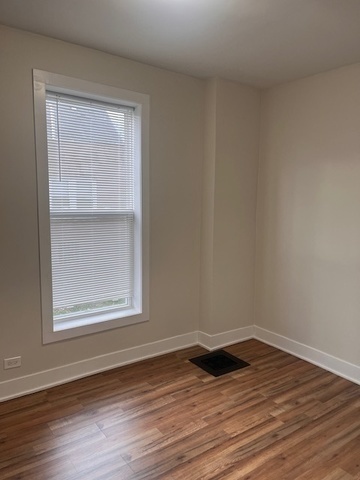 3425 W Carroll Avenue, Chicago, IL 60624