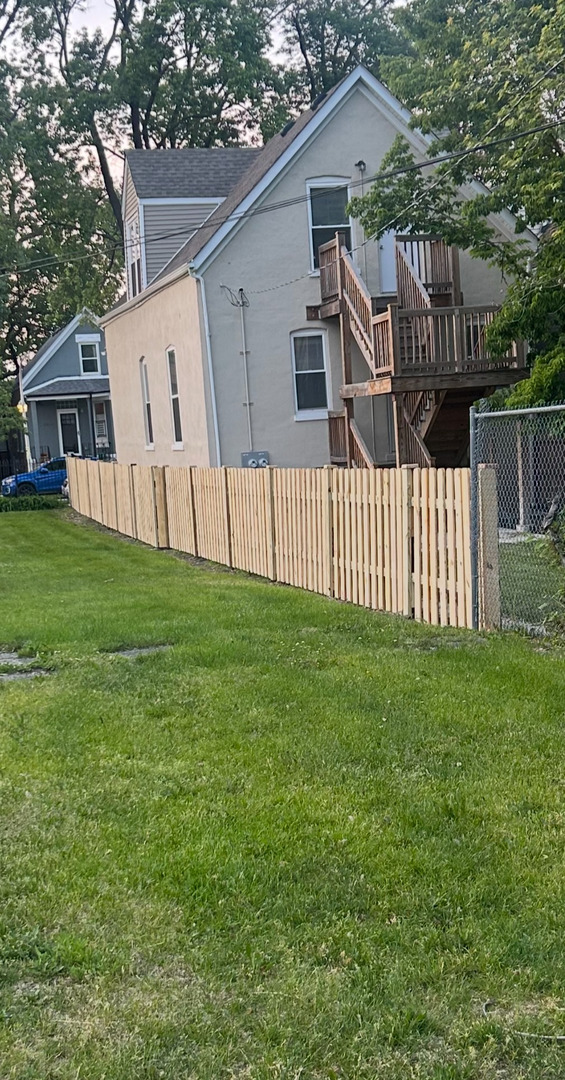 3425 W Carroll Avenue, Chicago, IL 60624