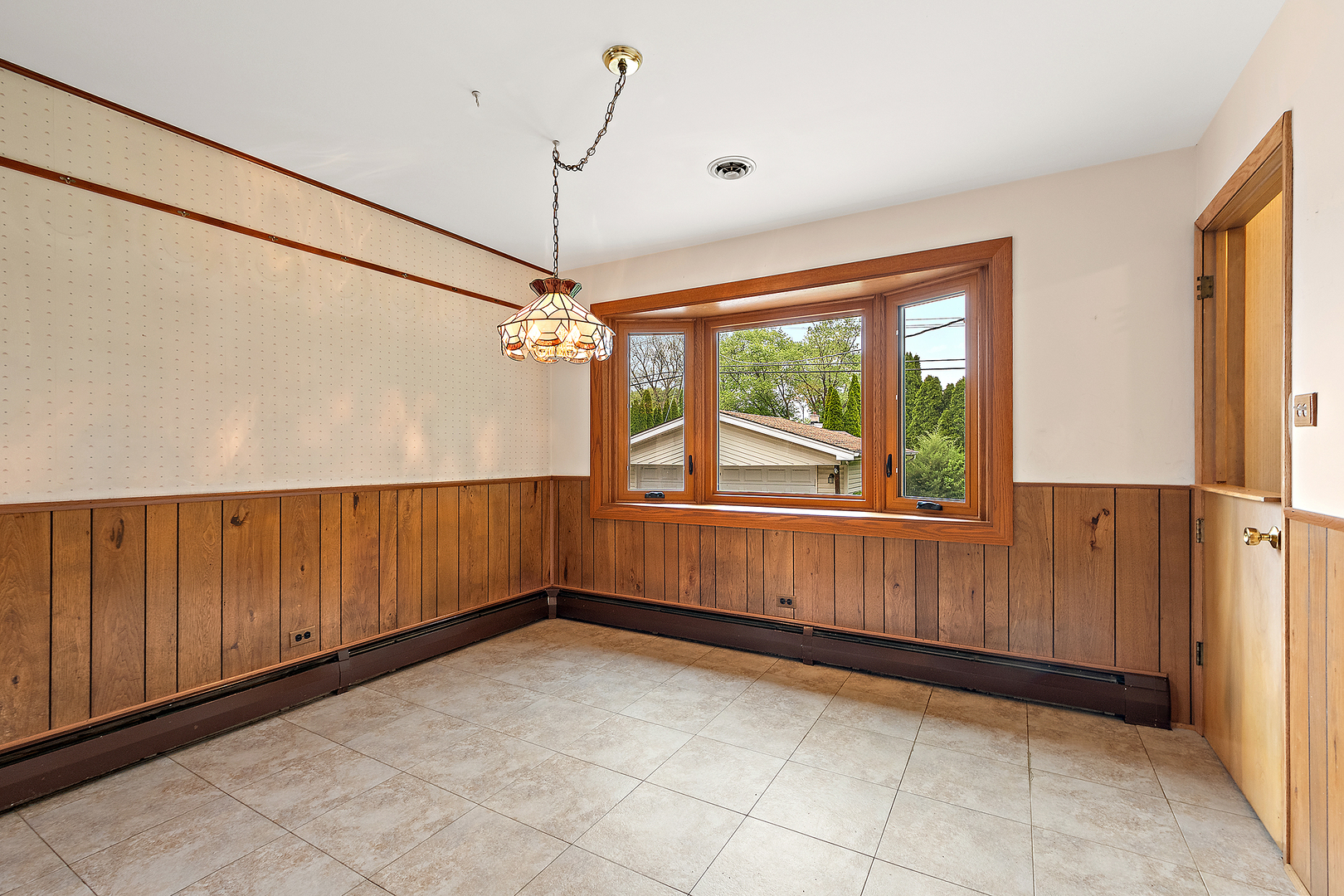 9017 S 50th Avenue, Oak Lawn, IL 60453