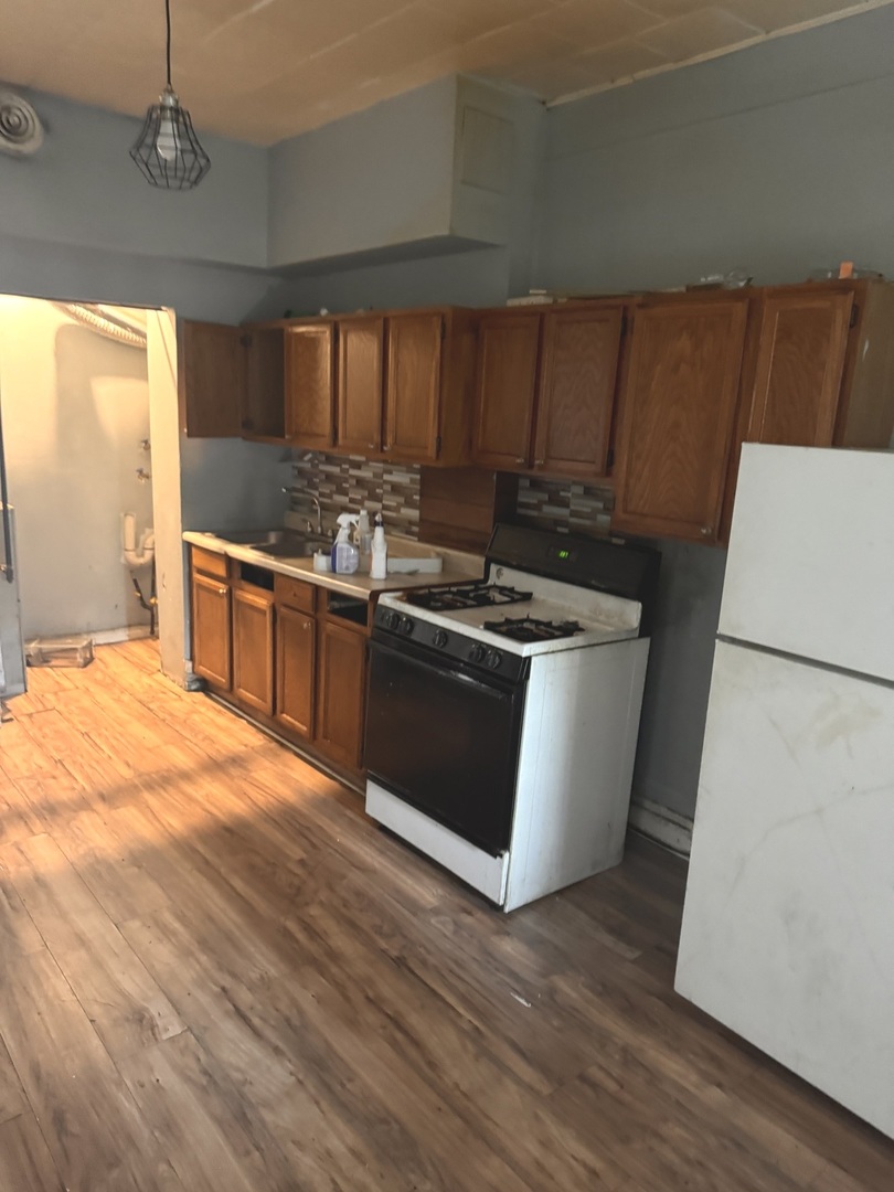 1245 S Kedzie Avenue, Chicago, IL 60623