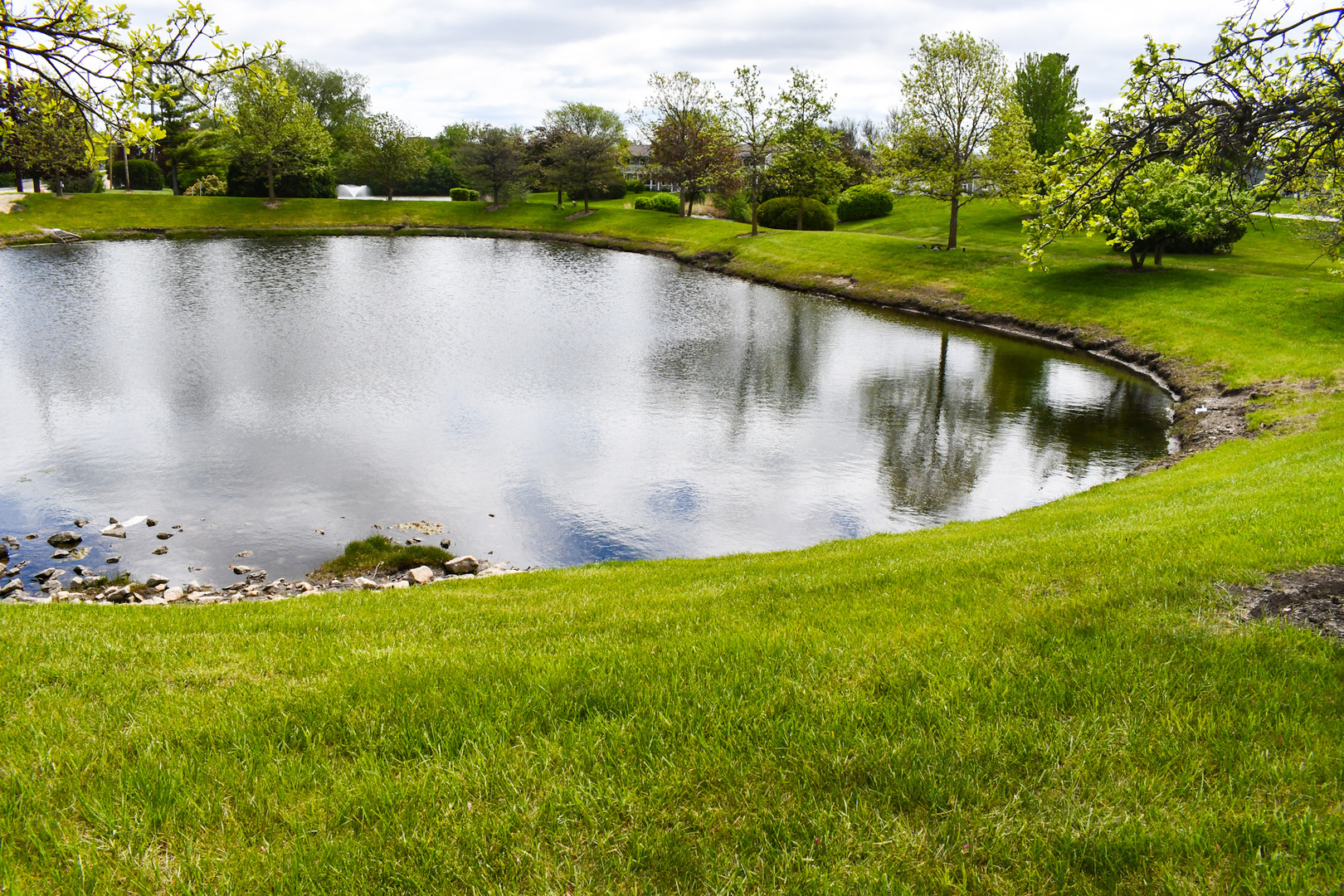 17429 W Chestnut Lane, Gurnee, IL 60031
