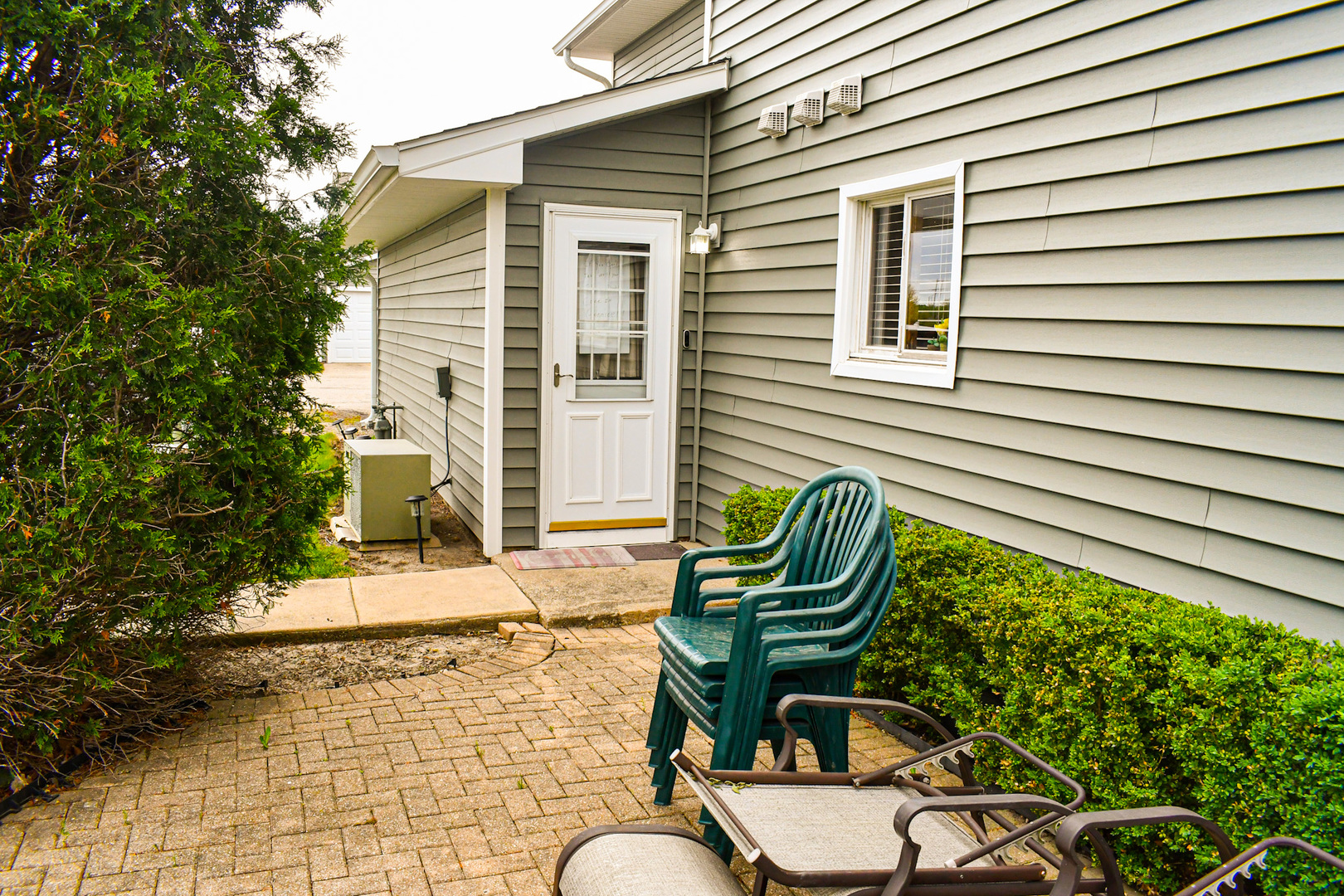 17429 W Chestnut Lane, Gurnee, IL 60031