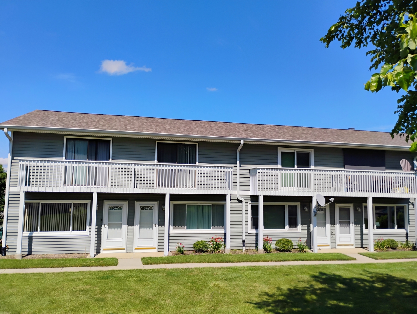17429 W Chestnut Lane, Gurnee, IL 60031