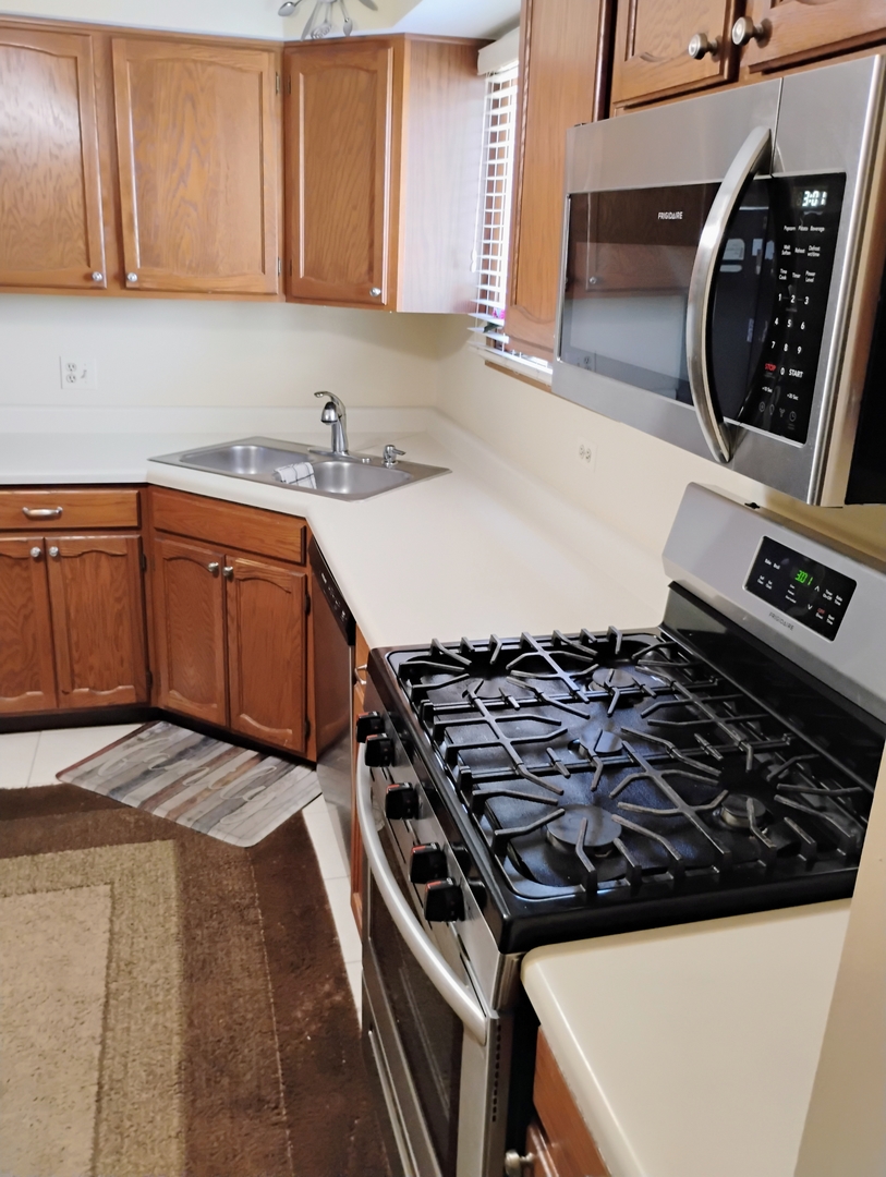 17429 W Chestnut Lane, Gurnee, IL 60031