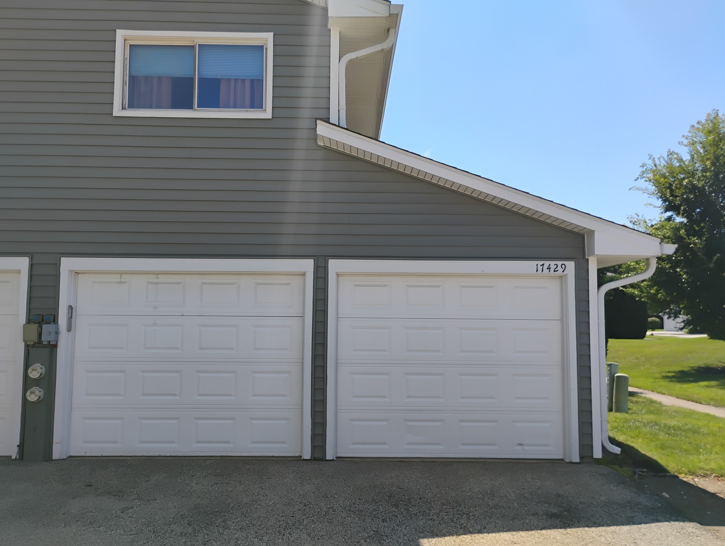 17429 W Chestnut Lane, Gurnee, IL 60031