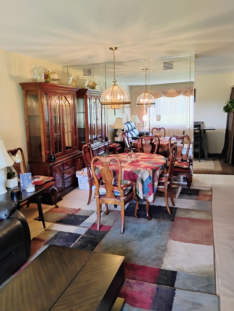17429 W Chestnut Lane, Gurnee, IL 60031